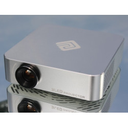Mini Videoproiector HD cu tehnologie LED