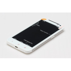 Telefon Android cu 3 SIM card