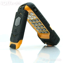 Telefon rezistent la apa si la socuri LV599